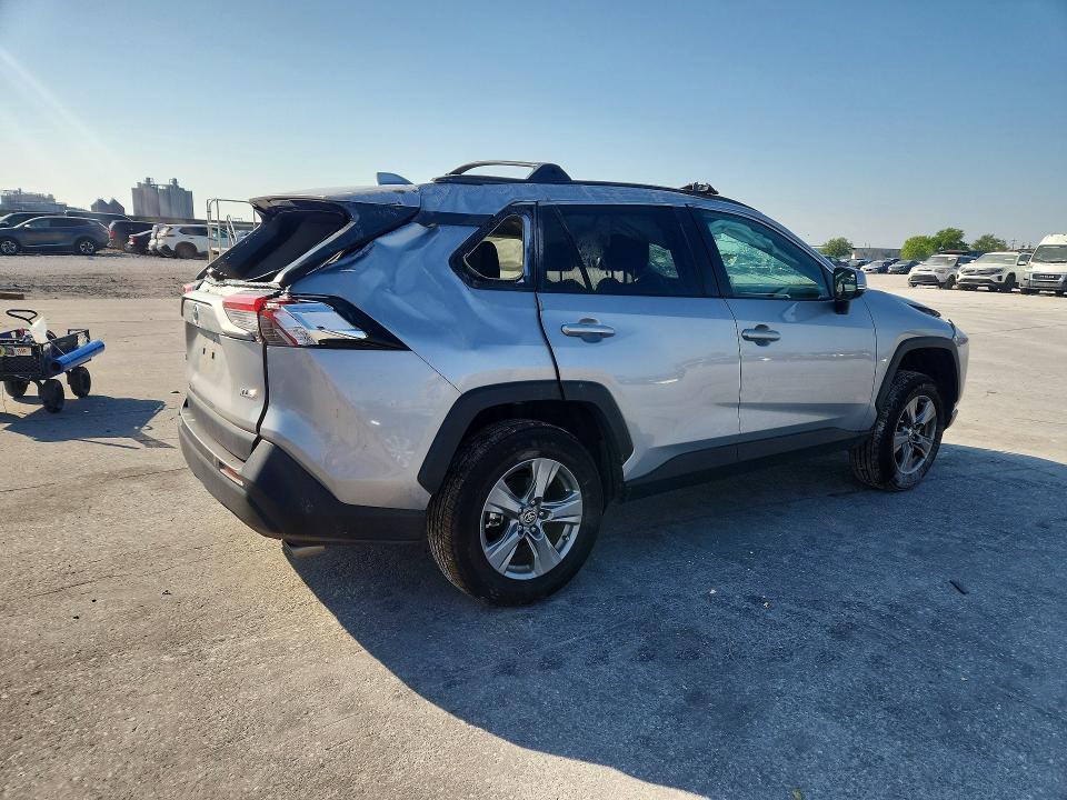 Продажа на аукционе авто 2024 Toyota Rav4, vin: 2T3W1RFV5RW338808, номер лота: 47472096