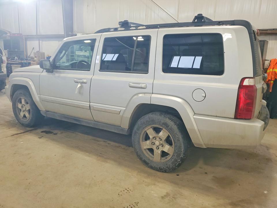 2010 Jeep Commander მანქანა იყიდება აუქციონზე, vin: 1J4RG4GK6AC104407, აუქციონის ნომერი: 41661656