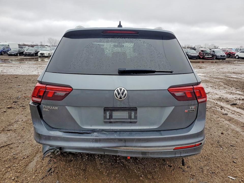 Продажа на аукционе авто 2018 Volkswagen Tiguan, vin: 3VV2B7AX0JM163576, номер лота: 45446846