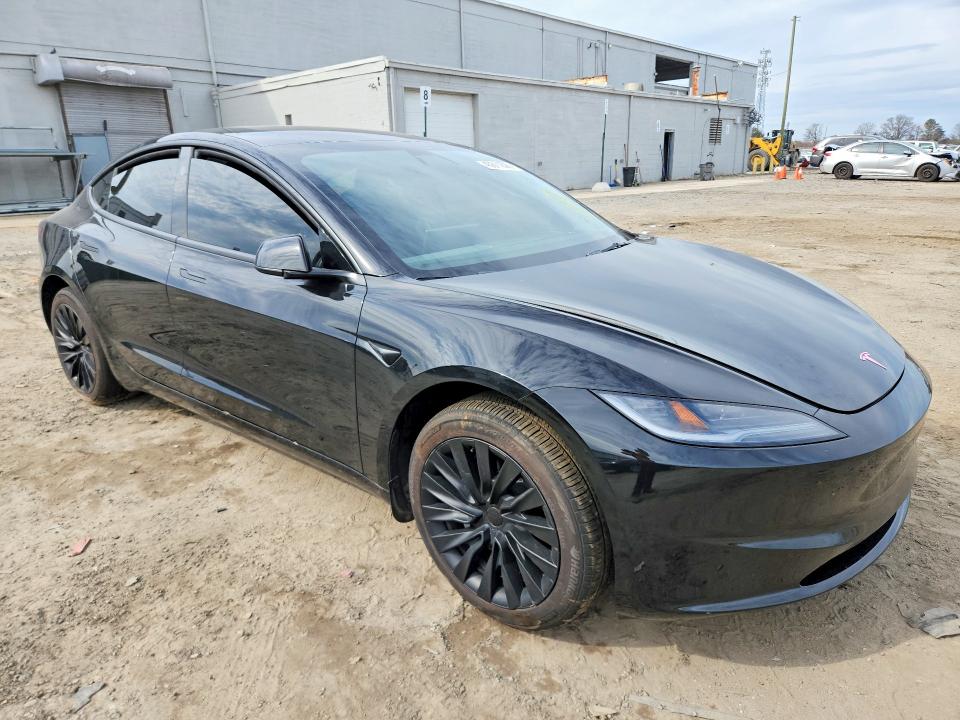 45611826 :رقم المزاد ، 5YJ3E1EAXSF069966 vin ، 2025 Tesla Model 3 مزاد بيع