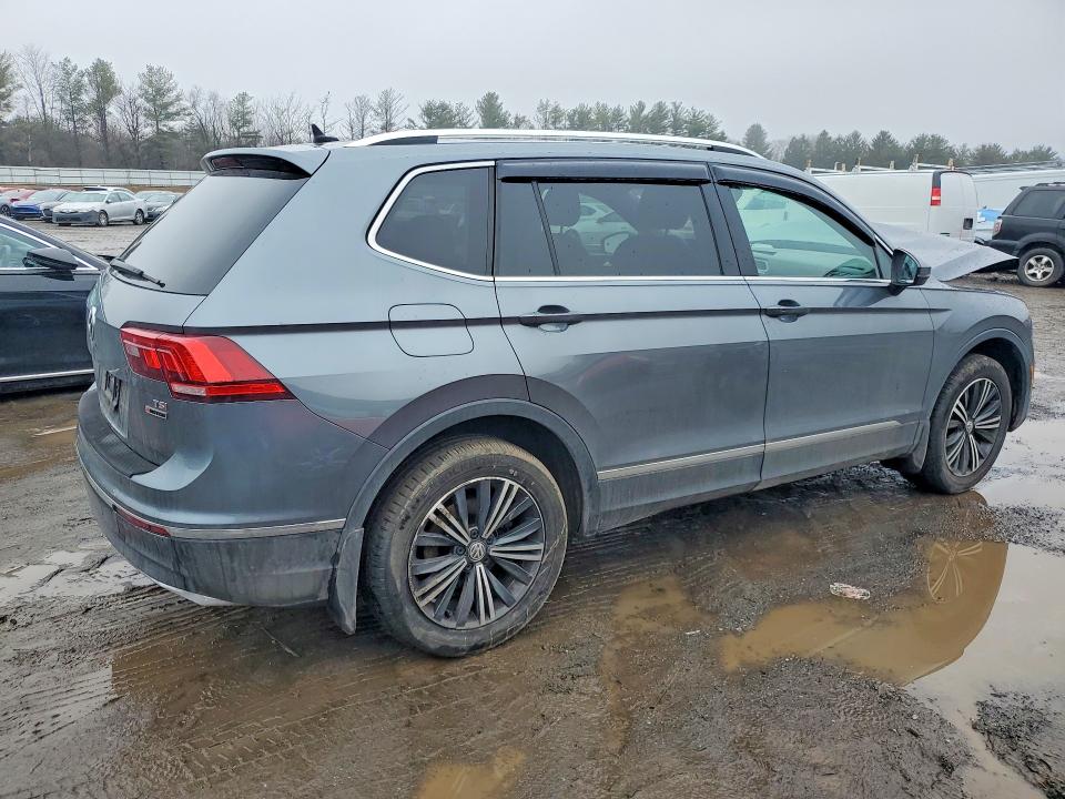 79690745 :رقم المزاد ، 3VV2B7AX4JM052271 vin ، 2018 Volkswagen Tiguan مزاد بيع