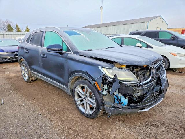 46823446 :رقم المزاد ، 5LMTJ2AH7FUJ02013 vin ، 2015 Lincoln Townhouse Mkc مزاد بيع