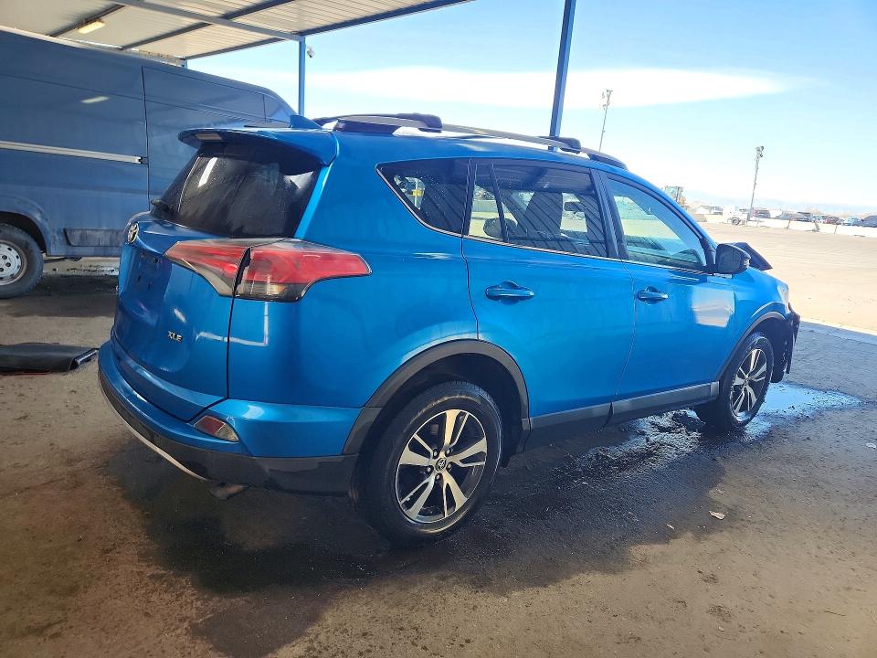 46207866 :رقم المزاد ، JTMWFREV5HD096715 vin ، 2017 Toyota Rav4 مزاد بيع