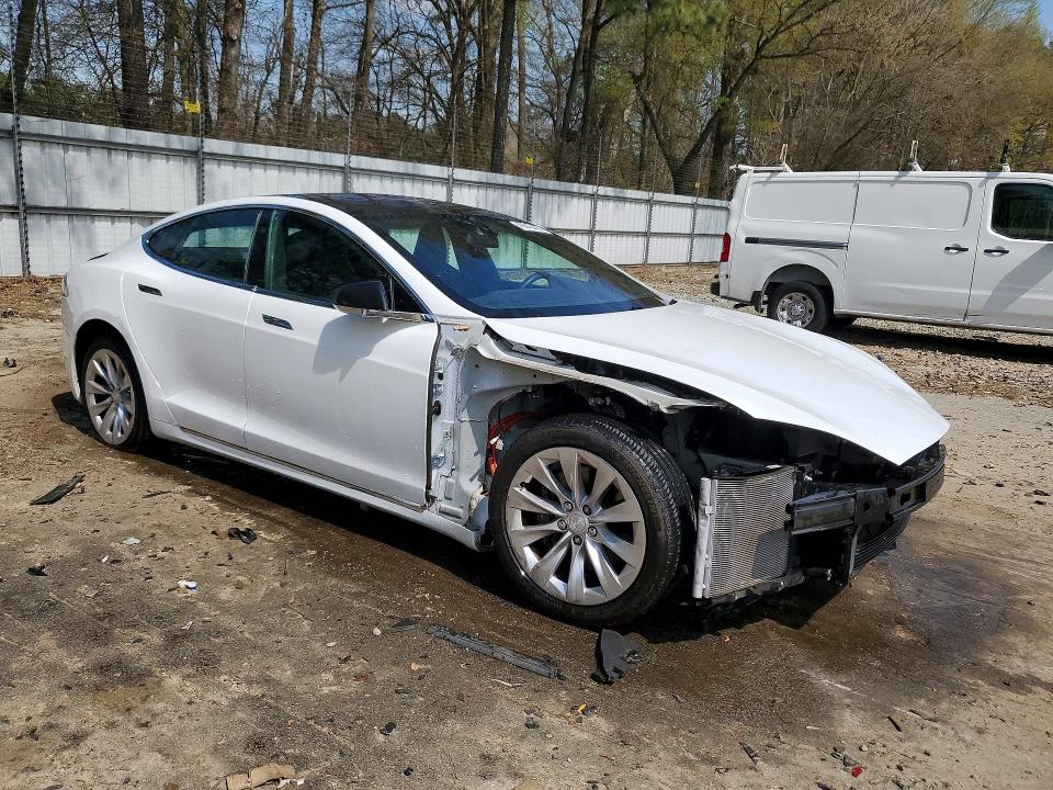 2017 Tesla Model S მანქანა იყიდება აუქციონზე, vin: 5YJSA1E16HF198867, აუქციონის ნომერი: 46840406