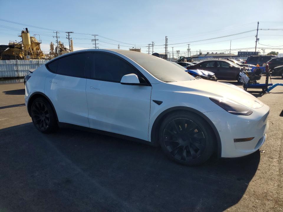 79655725 :رقم المزاد ، 7SAYGDEE5NF386646 vin ، 2022 Tesla Model Y مزاد بيع