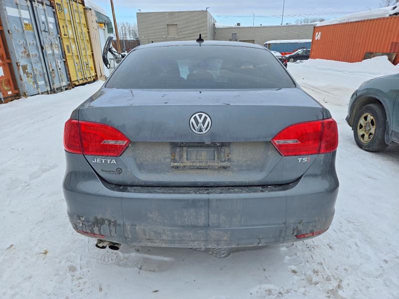 76109305 :رقم المزاد ، 3VWL07AJ1EM310978 vin ، 2014 Volkswagen Jetta مزاد بيع