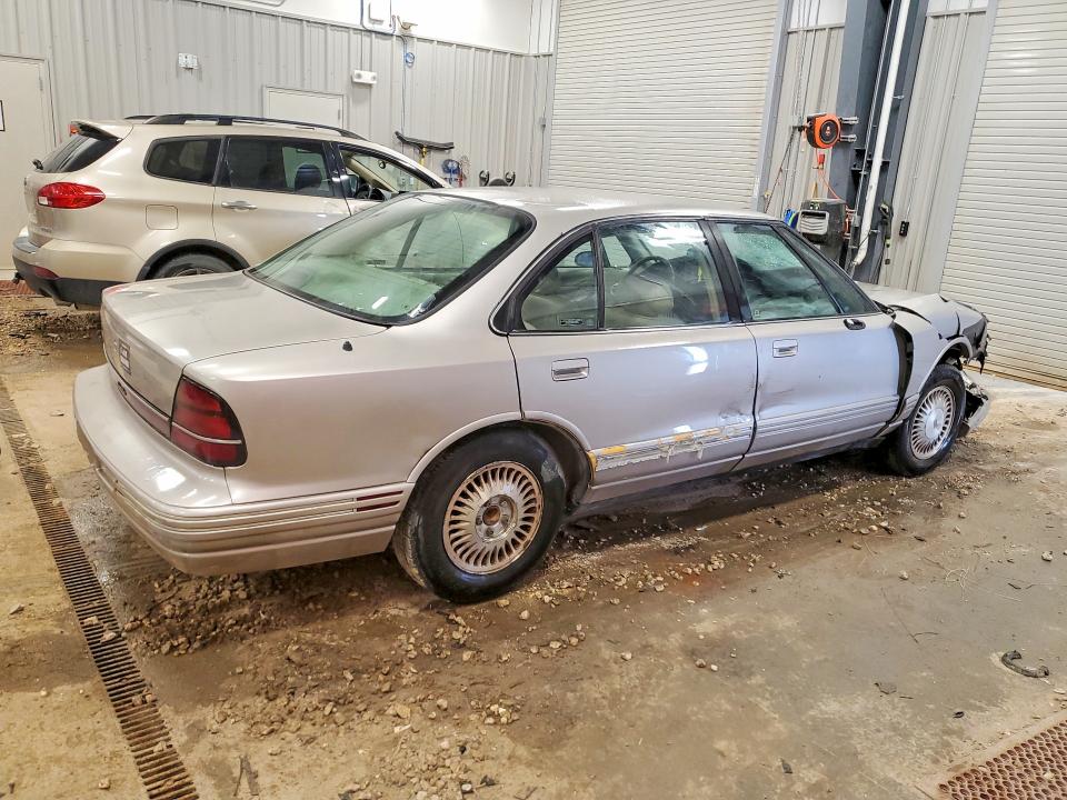 1997 Oldsmobile Regency მანქანა იყიდება აუქციონზე, vin: 1G3HC52K8V4837682, აუქციონის ნომერი: 41896586