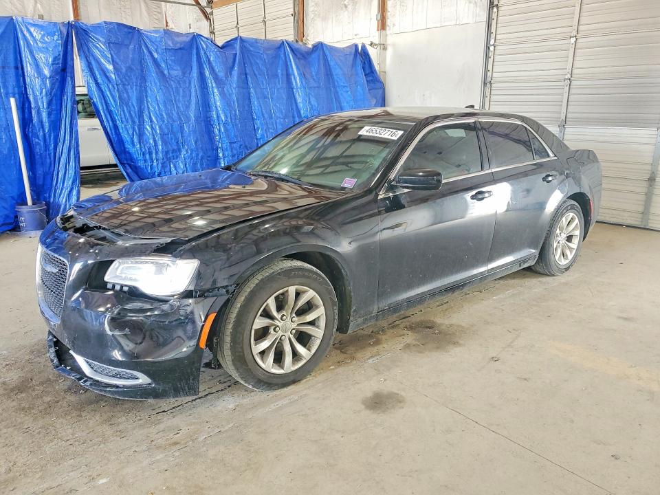 46532716 :رقم المزاد ، 2C3CCAAGXFH920698 vin ، 2015 Chrysler 300 مزاد بيع