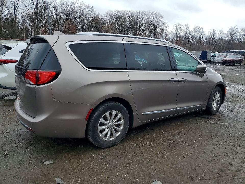Продажа на аукционе авто 2018 Chrysler Pacifica, vin: 2C4RC1EG9JR139240, номер лота: 46347306