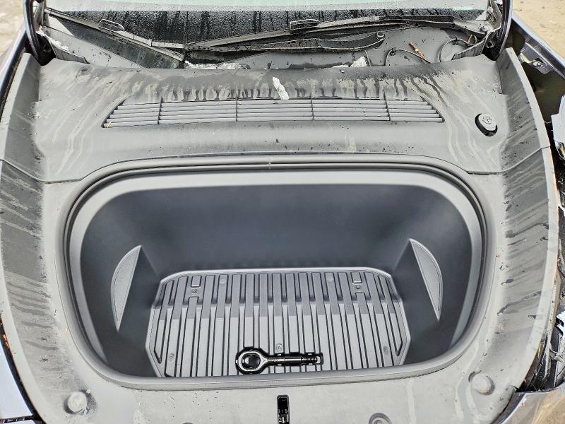 2025 Tesla Model Y მანქანა იყიდება აუქციონზე, vin: 7SAYGDEE2SA361406, აუქციონის ნომერი: 46924006