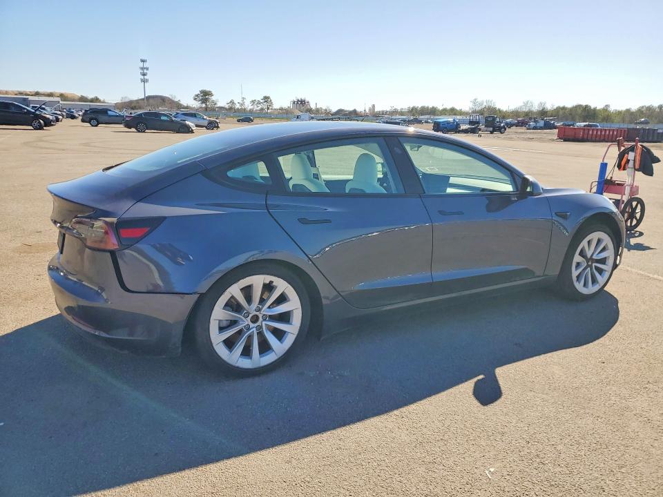 Продажа на аукционе авто 2023 Tesla Model 3, vin: 5YJ3E1EAXPF641027, номер лота: 46448946