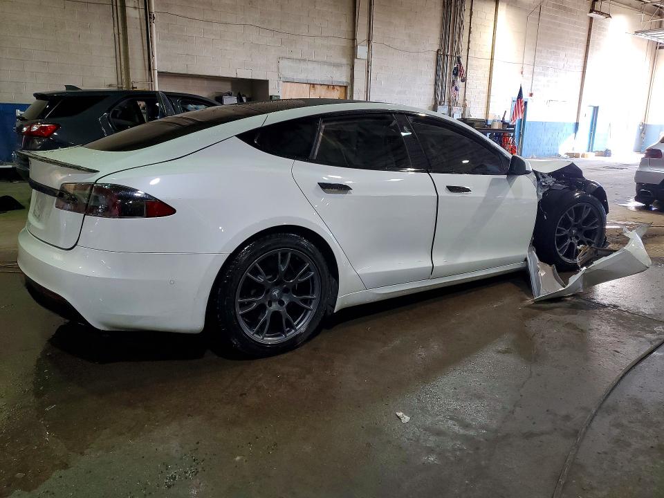 45813076 :رقم المزاد ، 5YJSA1E5XNF471601 vin ، 2022 Tesla Model S مزاد بيع
