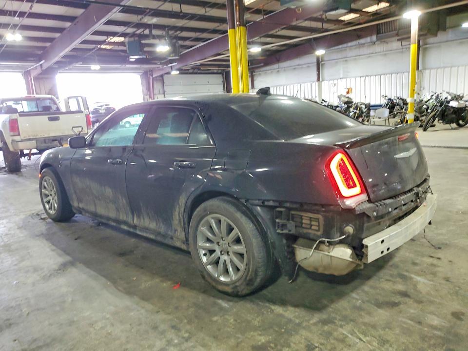 Продажа на аукционе авто 2019 Chrysler 300, vin: 2C3CCABG8KH729029, номер лота: 79827225
