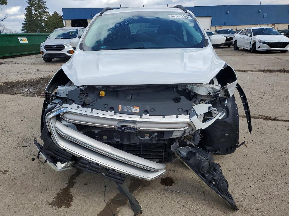 45786726 :رقم المزاد ، 1FMCU0GDXJUA08882 vin ، 2018 Ford Escape مزاد بيع
