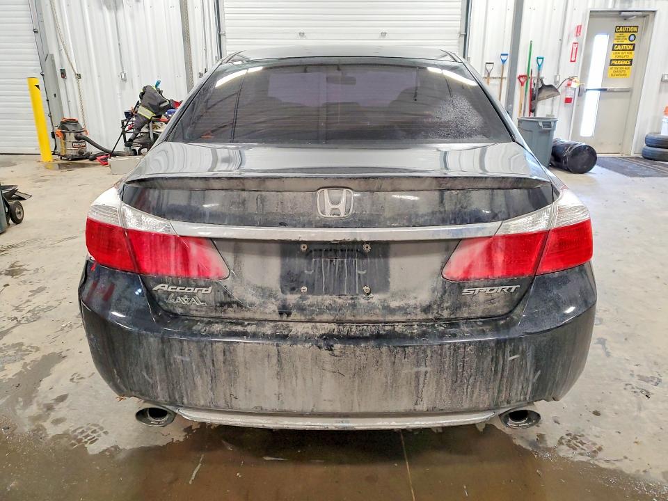 76480915 :رقم المزاد ، 1HGCR2F59FA800950 vin ، 2015 Honda Accord مزاد بيع
