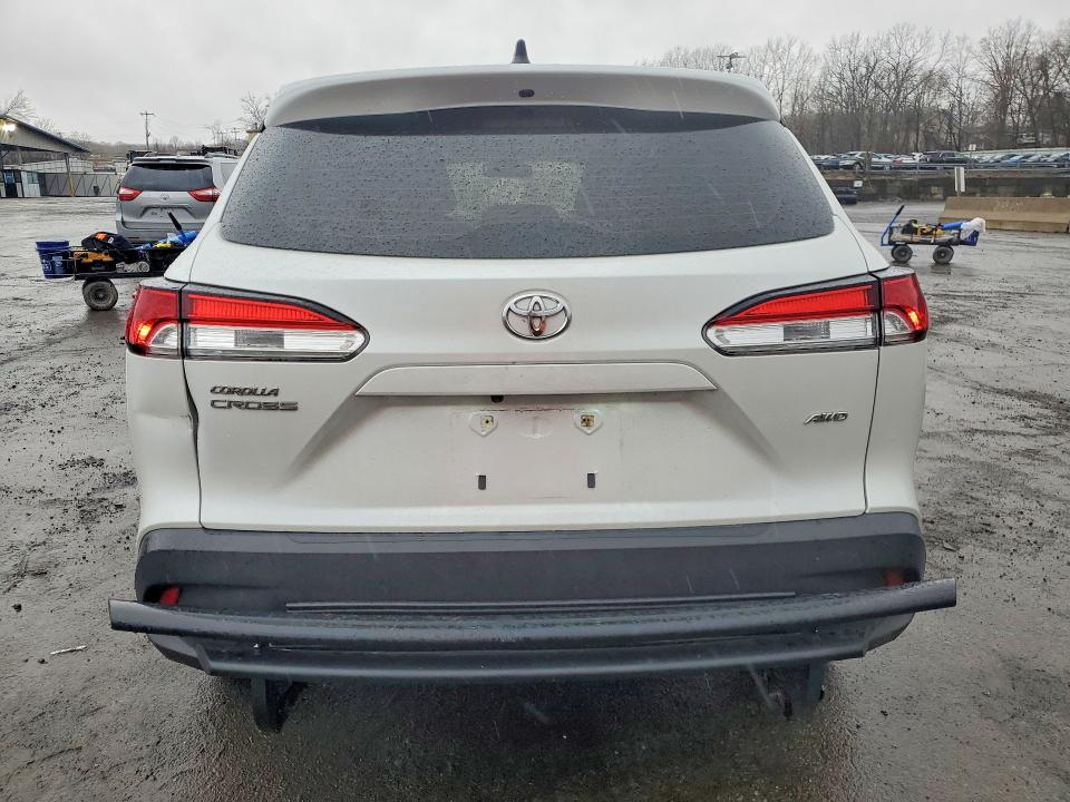 Продажа на аукционе авто 2022 Toyota Corolla Cross, vin: 7MUAAABG4NV023504, номер лота: 45972146