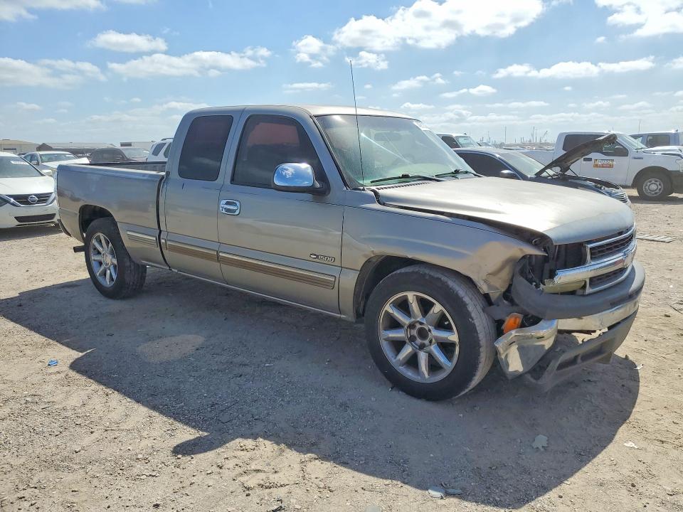 Продаж на аукціоні авто 2002 Chevrolet Silverado, vin: 2GCEC19V221155335, номер лоту: 46610866