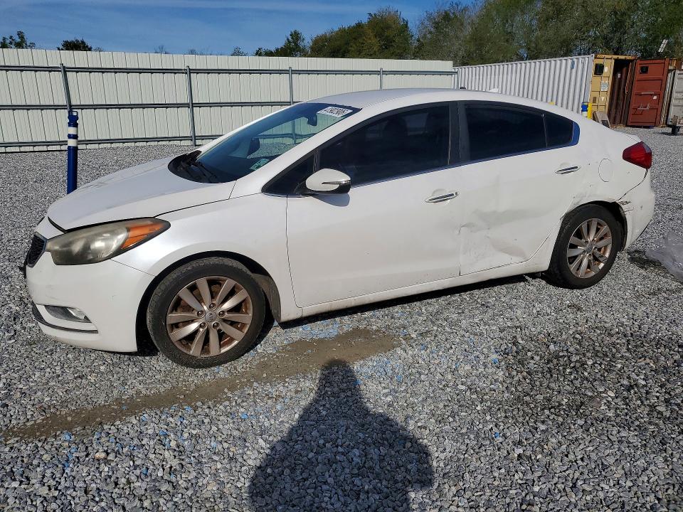 2015 Kia Forte მანქანა იყიდება აუქციონზე, vin: KNAFX4A80F5266290, აუქციონის ნომერი: 41902906
