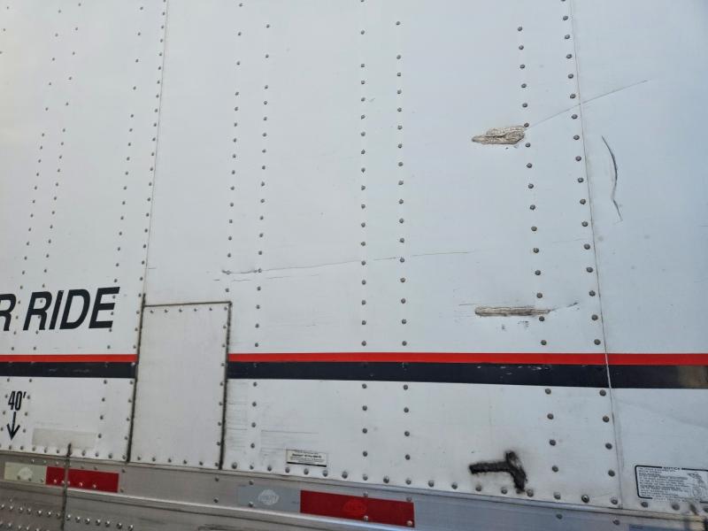 45470476 :رقم المزاد ، 1UYVS2533FG088137 vin ، 2015 Utility Trailer Dry Van مزاد بيع