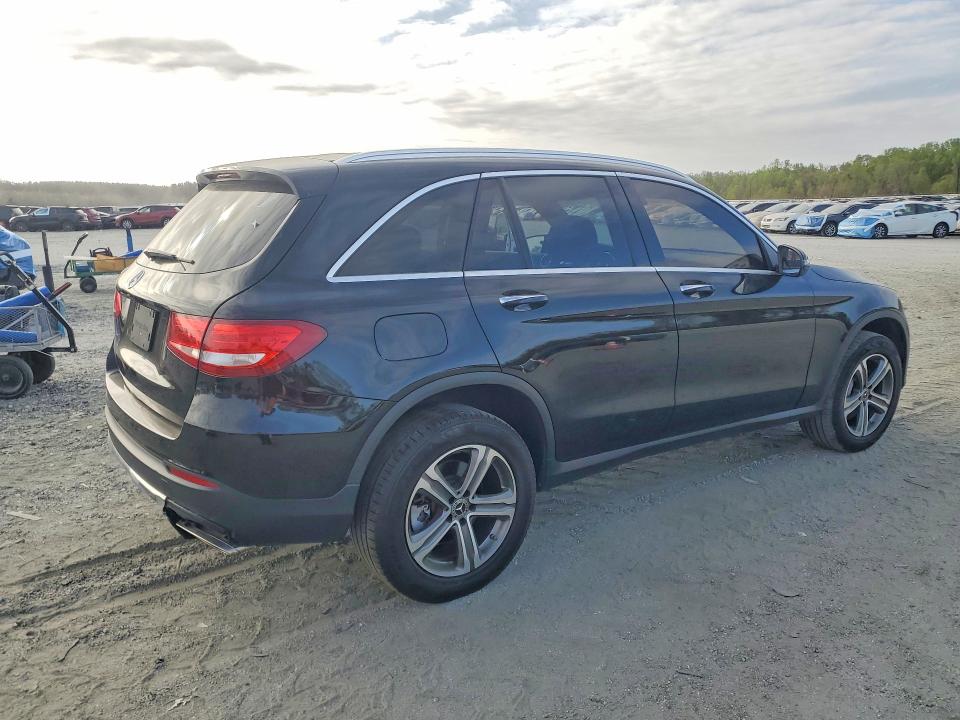 47932486 :رقم المزاد ، WDC0G4JB7JV053960 vin ، 2018 Mercedes-benz Glc مزاد بيع