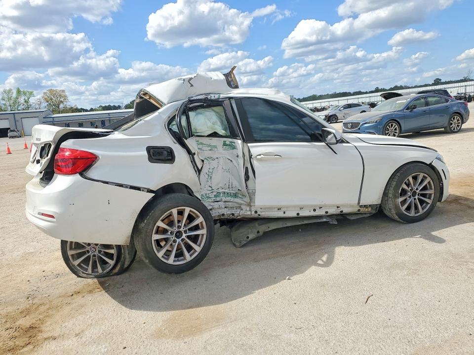 Продаж на аукціоні авто 2016 Bmw 320, vin: WBA8E1G58GNT35531, номер лоту: 47773536