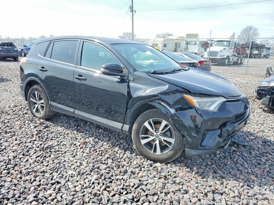 Продаж на аукціоні авто 2018 Toyota Rav4, vin: 2T3RFREV9JW821349, номер лоту: 47553236