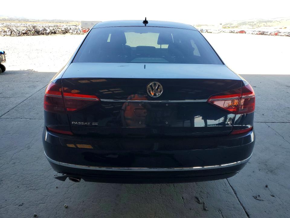 2018 Volkswagen Passat მანქანა იყიდება აუქციონზე, vin: 1VWBA7A34JC044569, აუქციონის ნომერი: 47323276