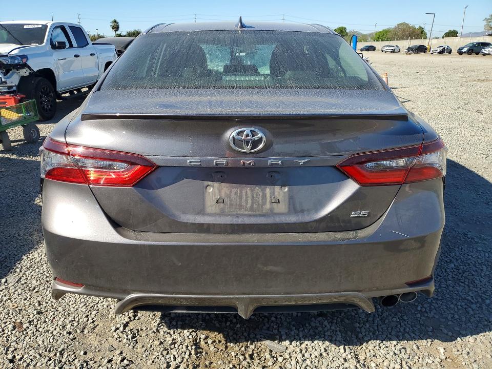 46713456 :رقم المزاد ، 4T1T11AK1NU709306 vin ، 2022 Toyota Camry مزاد بيع