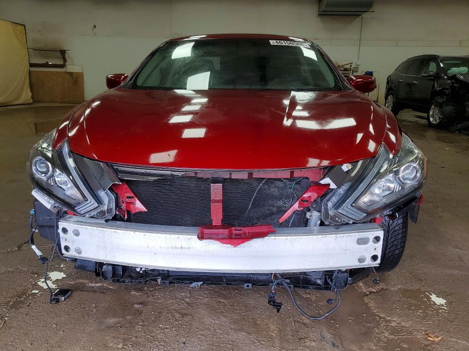 Продаж на аукціоні авто 2018 Nissan Altima, vin: 1N4AL3AP9JC279351, номер лоту: 46150506