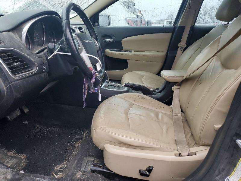 2013 Chrysler 200 მანქანა იყიდება აუქციონზე, vin: 1C3CCBCGXDN738989, აუქციონის ნომერი: 79457855
