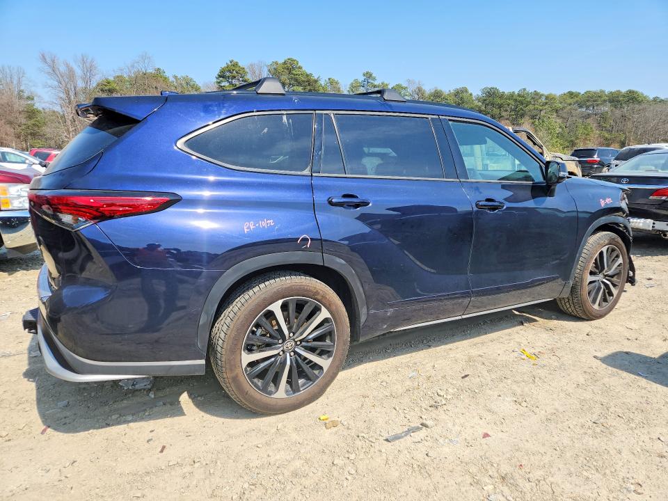 46891846 :رقم المزاد ، 5TDLZRBH3NS242845 vin ، 2022 Toyota Highlander مزاد بيع