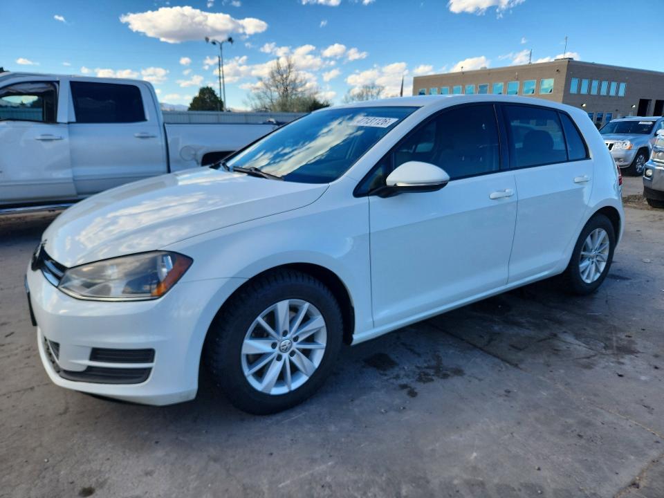 47131126 :رقم المزاد ، 3VWRA7AU2FM050853 vin ، 2015 Volkswagen Golf مزاد بيع