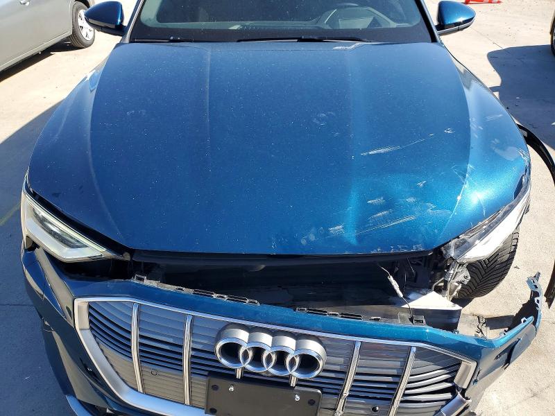 46029156 :رقم المزاد ، WA1VAAGE5KB012480 vin ، 2019 Audi E-tron مزاد بيع