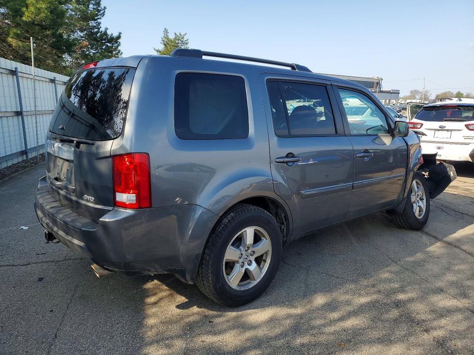 47322366 :رقم المزاد ، 5FNYF4H71BB044281 vin ، 2011 Honda Pilot مزاد بيع