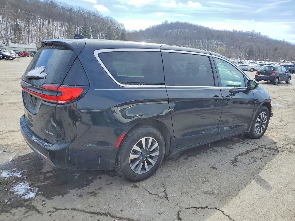2023 Chrysler Pacifica მანქანა იყიდება აუქციონზე, vin: 2C4RC1L74PR622033, აუქციონის ნომერი: 45861416