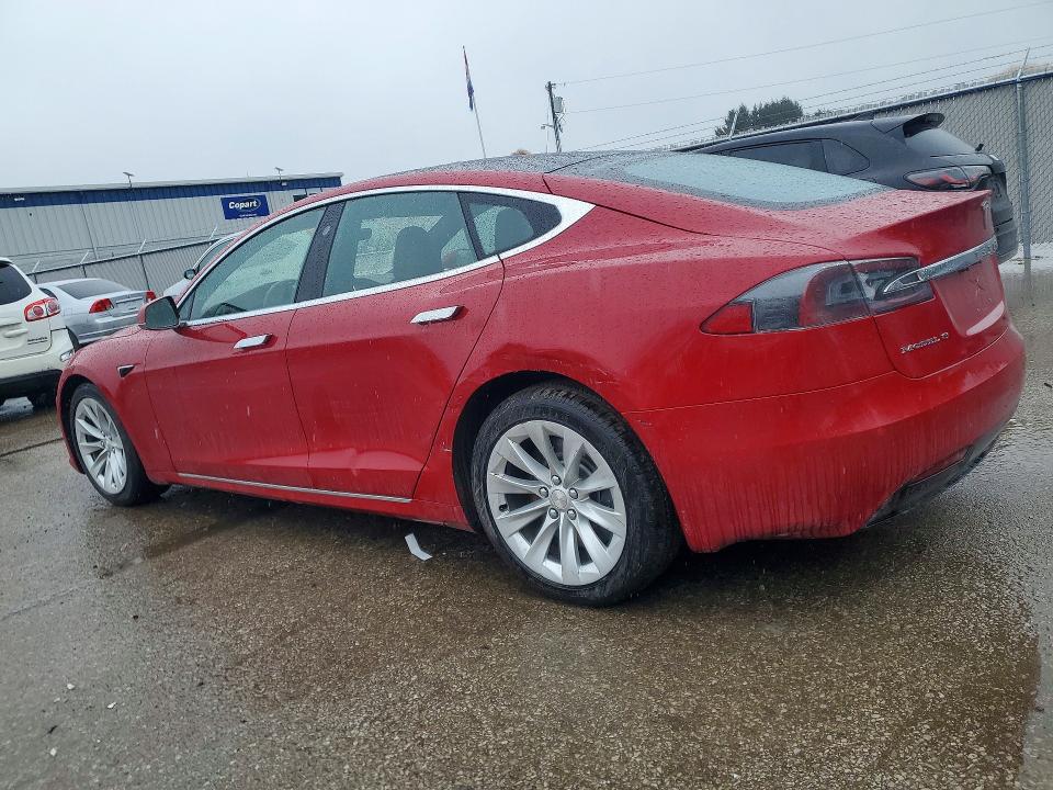 45591256 :رقم المزاد ، 5YJSA1E21HF191074 vin ، 2017 Tesla Model S مزاد بيع