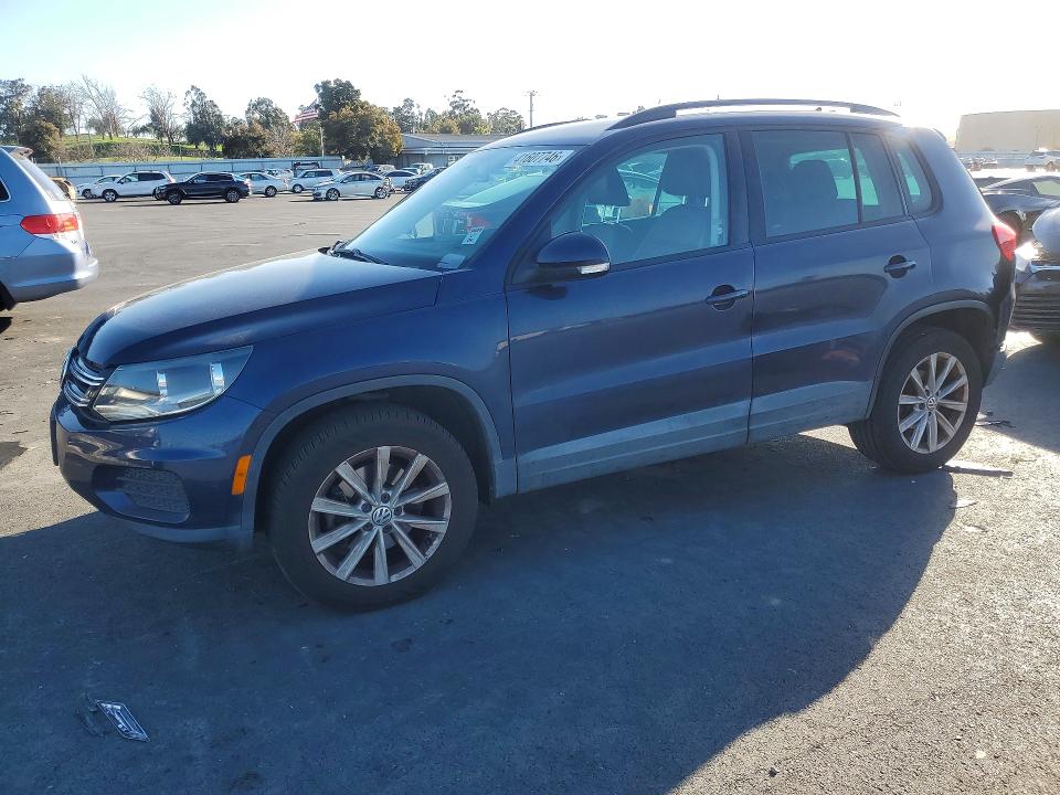 41607746 :رقم المزاد ، WVGAV7AX1FW597476 vin ، 2015 Volkswagen Tiguan مزاد بيع