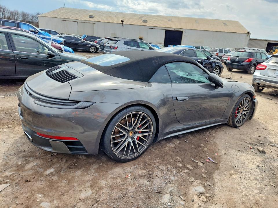 41875906 :رقم المزاد ، WP0CB2A93NS245256 vin ، 2022 Porsche 911 مزاد بيع