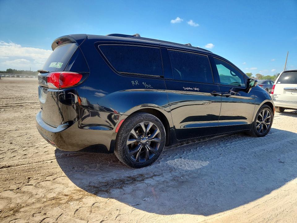 Продаж на аукціоні авто 2018 Chrysler Pacifica, vin: 2C4RC1BG0JR236024, номер лоту: 47876896