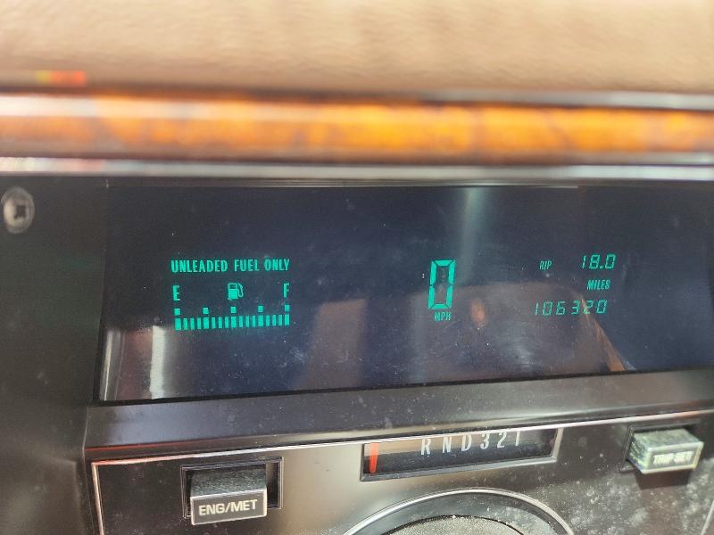 47269626 :رقم المزاد ، 1G6DW5476NR710272 vin ، 1992 Cadillac Brougham مزاد بيع