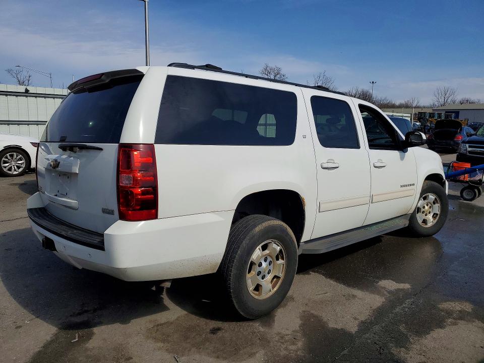 2010 Chevrolet Suburban მანქანა იყიდება აუქციონზე, vin: 1GNUKJE30AR268670, აუქციონის ნომერი: 45997976