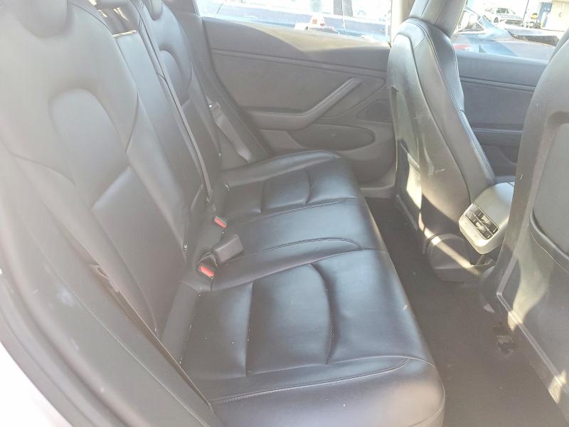 46400276 :رقم المزاد ، 5YJ3E1EA2JF052187 vin ، 2018 Tesla Model 3 مزاد بيع