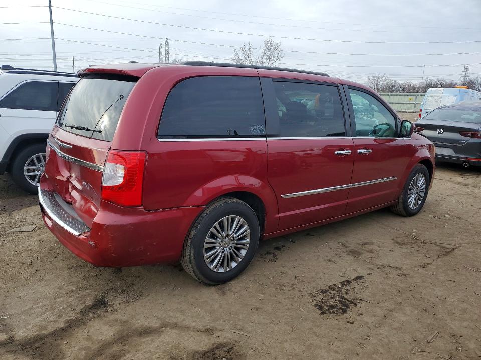 47379126 :رقم المزاد ، 2C4RC1BG7GR149357 vin ، 2016 Chrysler Town & Country مزاد بيع