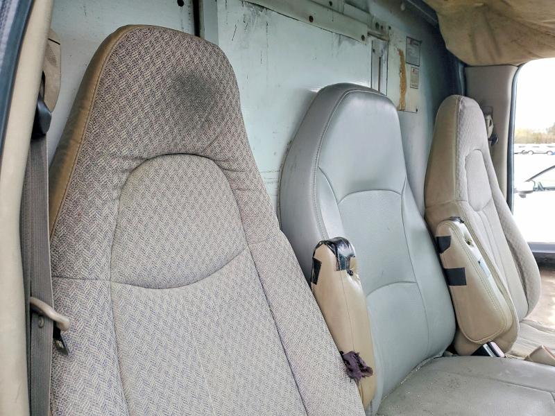 46744846 :رقم المزاد ، 1GBHG31V251162020 vin ، 2005 Chevrolet Express مزاد بيع
