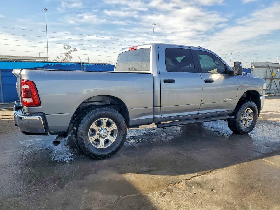 41638096 :رقم المزاد ، 3C6UR5DL5RG390697 vin ، 2024 Ram 2500 مزاد بيع