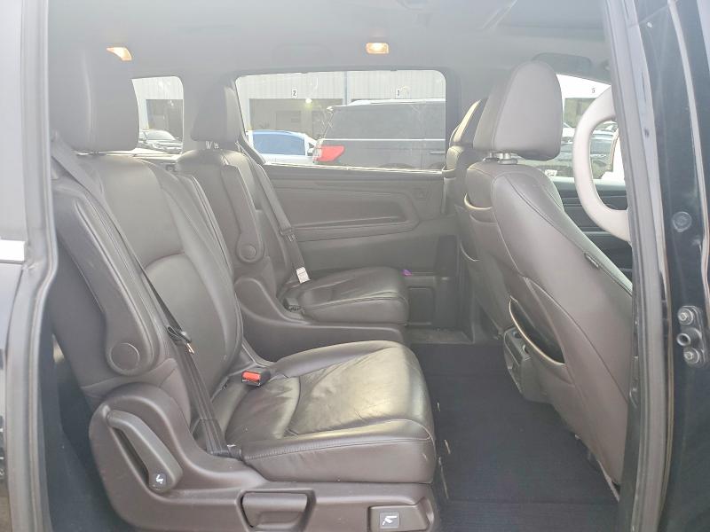 46861556 :رقم المزاد ، 5FNRL6H82JB043656 vin ، 2018 Honda Odyssey مزاد بيع