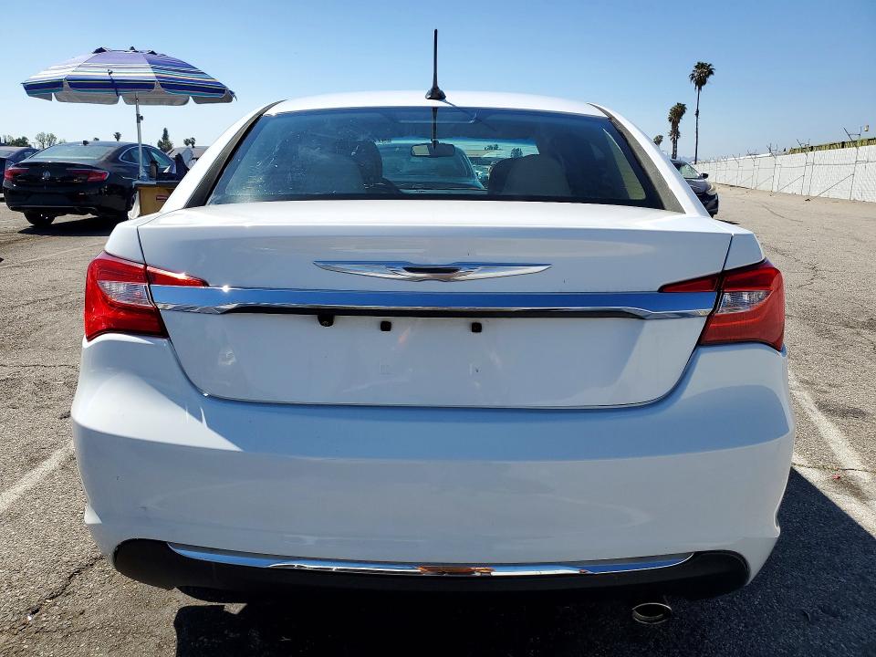 47220376 :رقم المزاد ، 1C3CCBBB1DN539741 vin ، 2013 Chrysler 200 مزاد بيع
