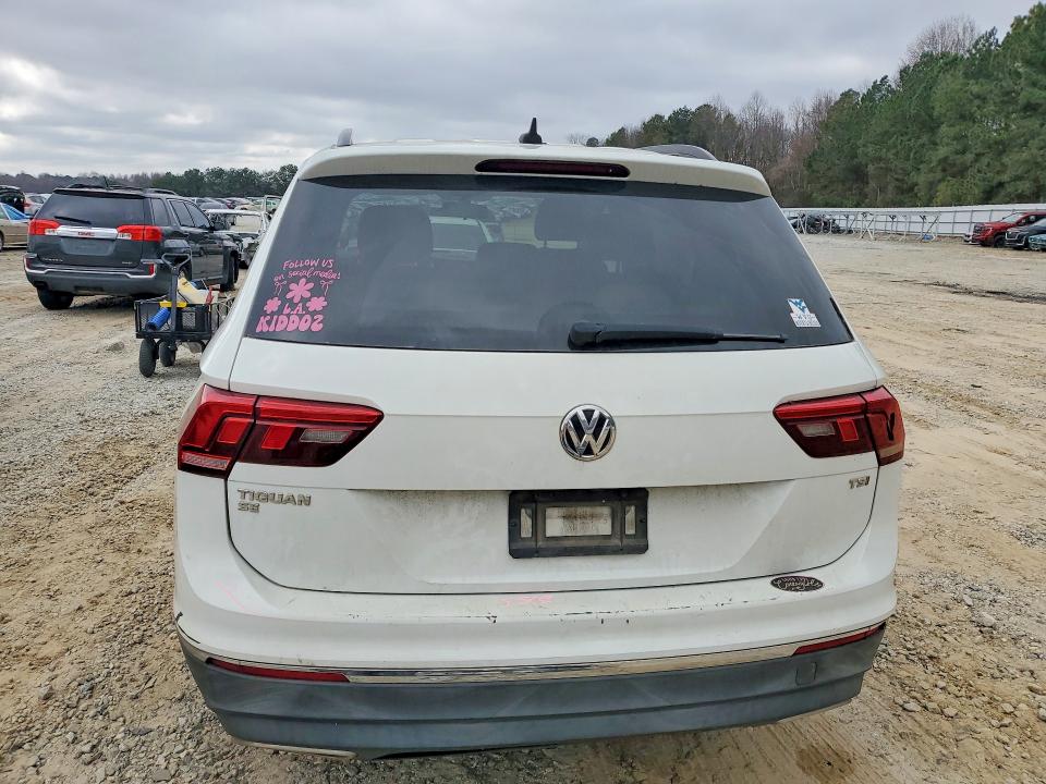 79519145 :رقم المزاد ، 3VV3B7AX3JM020819 vin ، 2018 Volkswagen Tiguan مزاد بيع