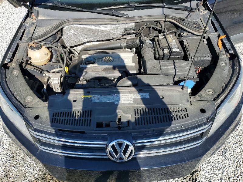 2018 Volkswagen Tiguan Limited მანქანა იყიდება აუქციონზე, vin: WVGAV7AX9JK000476, აუქციონის ნომერი: 45915026