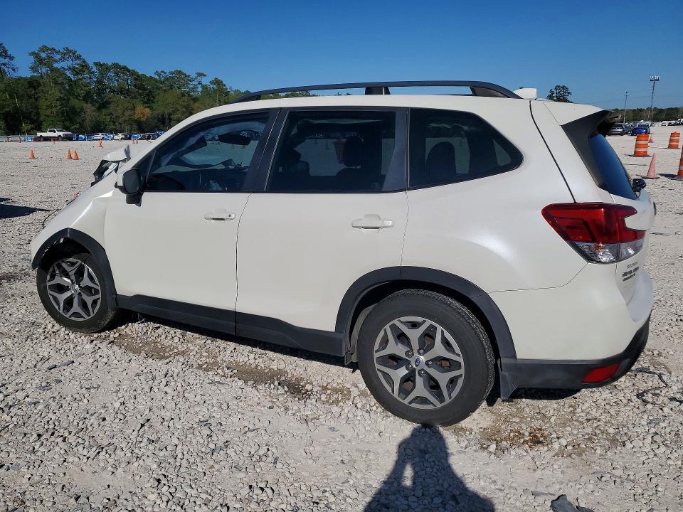 46642946 :رقم المزاد ، JF2SKAJC6MH556517 vin ، 2021 Subaru Forester مزاد بيع